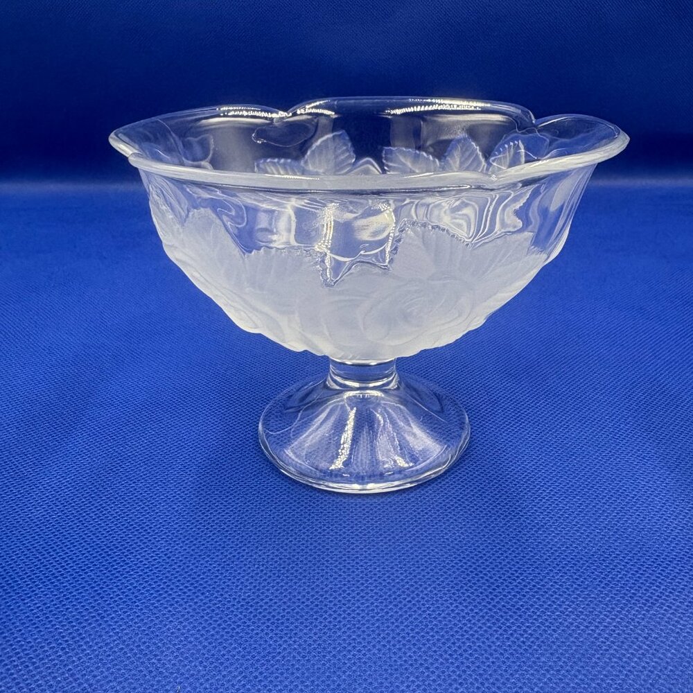 Vintage Mikasa Winter Rose Frosted Crystal‎ Pedestal Bowls, Set of 3